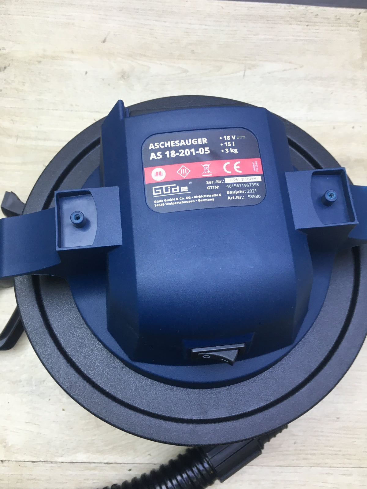 Güde 58580 Akku-Aschesauger AS 18-201-05, 18V, ohne Akku, mit Ladegerät, I30731