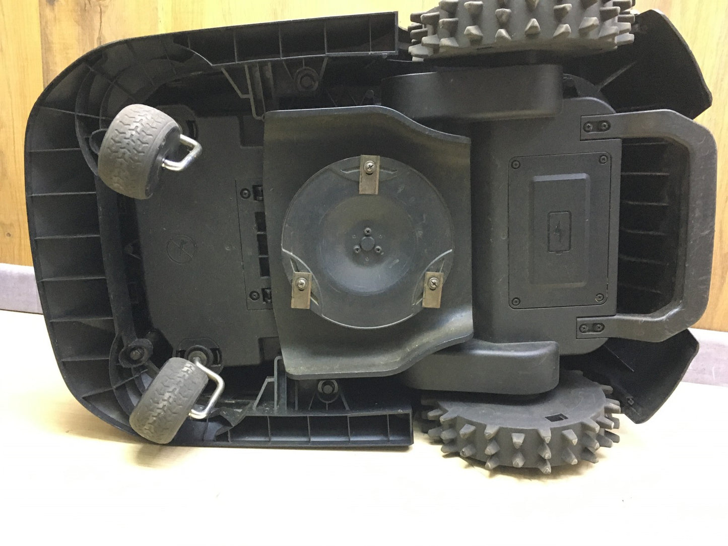 Dreame Mova 1000 Mähroboter (MLLM4110) bis 1.000 m² 3D-LiDAR kabellos, I34417