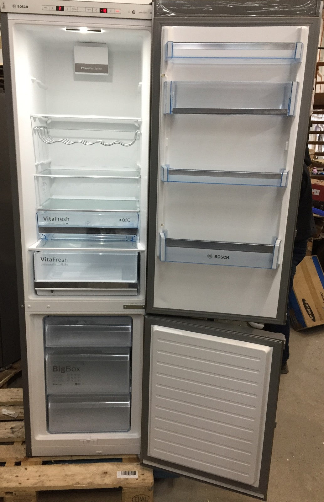 Bosch Serie 6 KGE398IBP Kühlschrank Gefrier-Kombination 343 L LowFrost VitaFresh