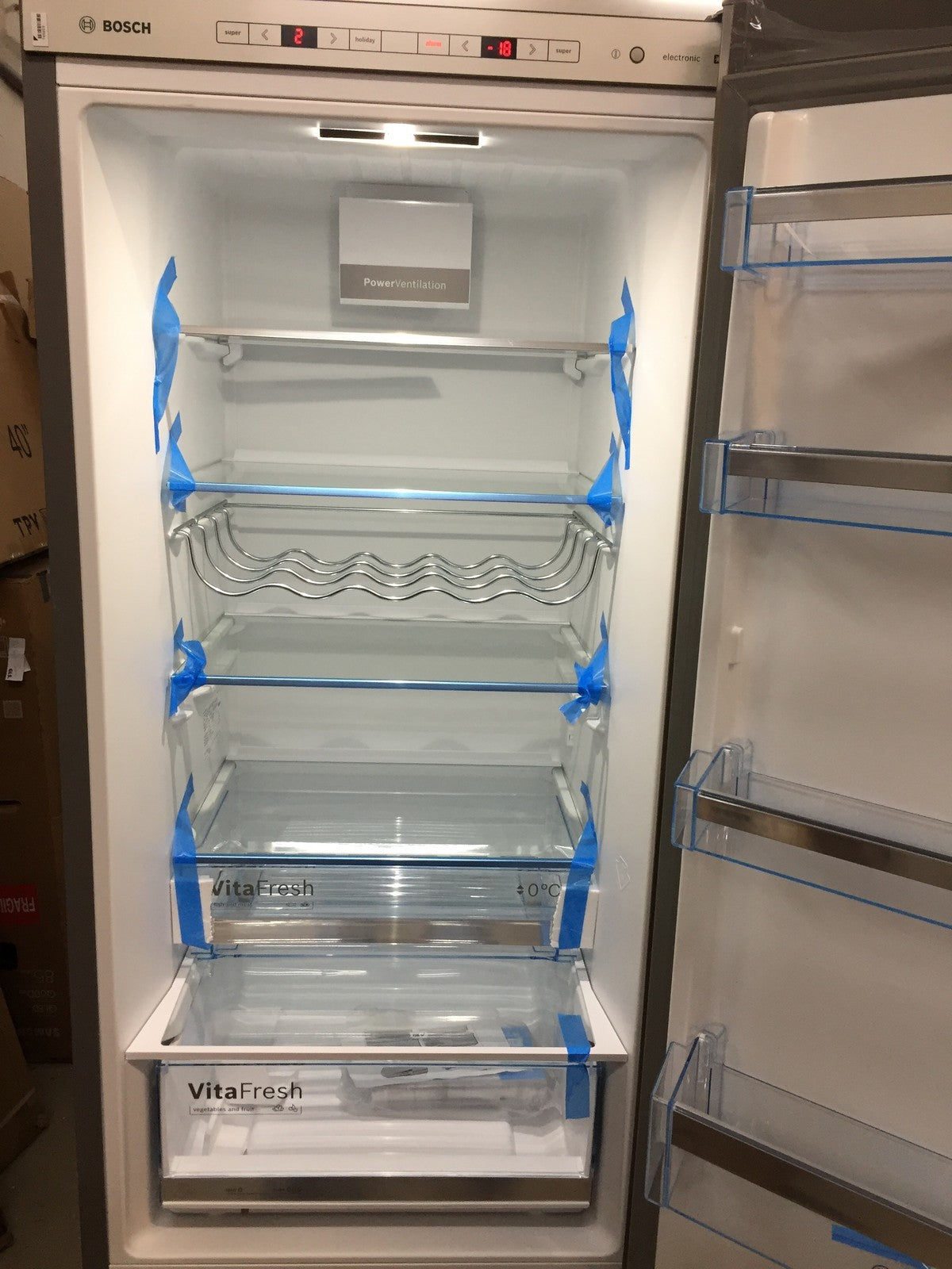 Bosch Serie 6 KGE39AICA Kühlschrank Gefrier-Kombination 343 L VitaFresh LowFrost