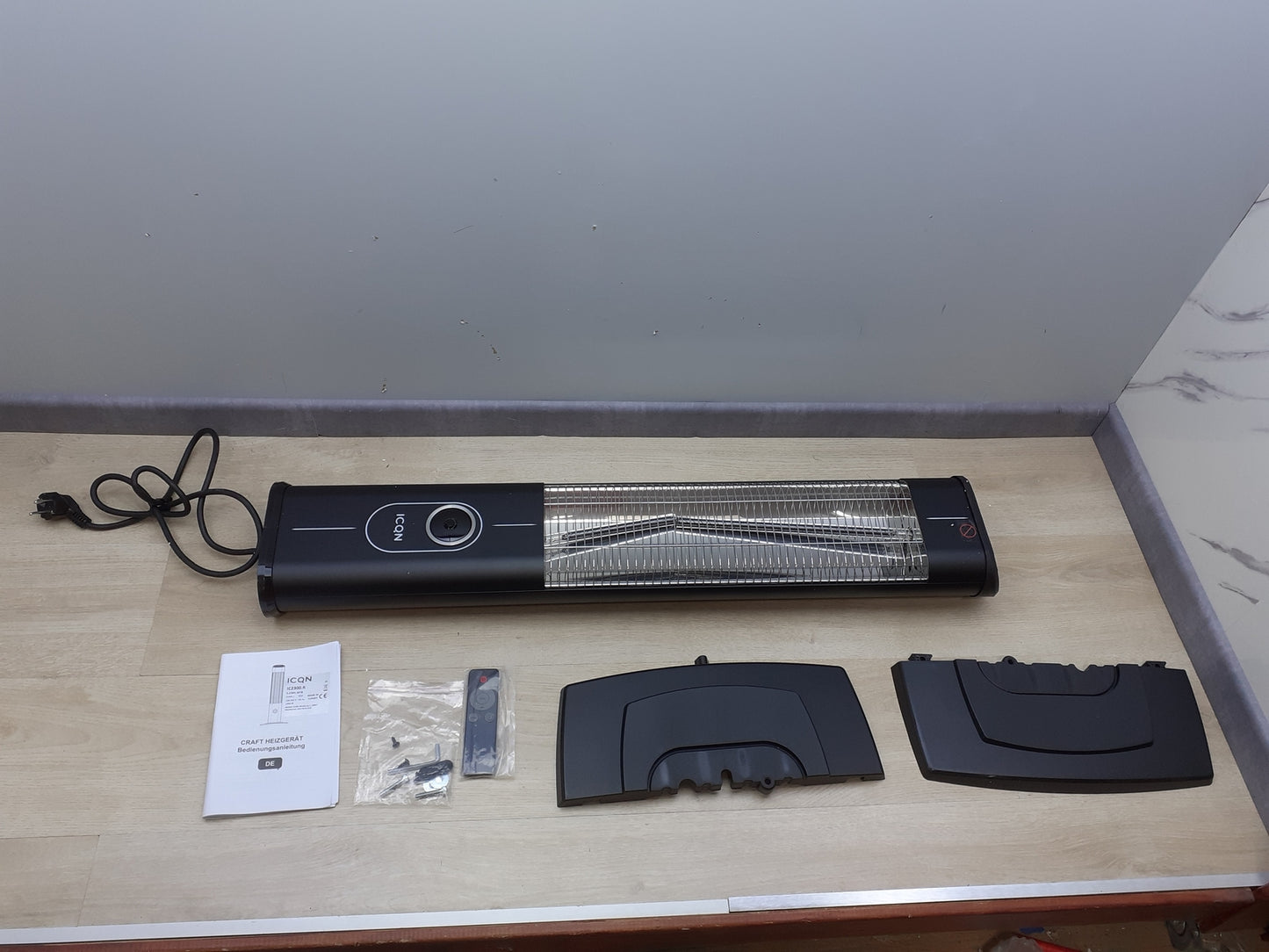 ICQN IC2500.R Stand Heizstrahler 2300 W, 4 Heizstufen mit Fernbedienung, I18313