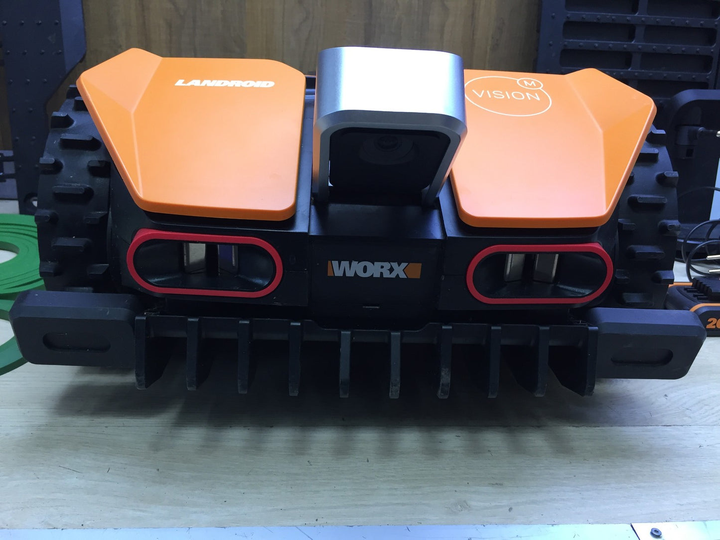 WORX Landroid Vision M600 Mähroboter WR206E.1 für Gärten bis 600m², I33314