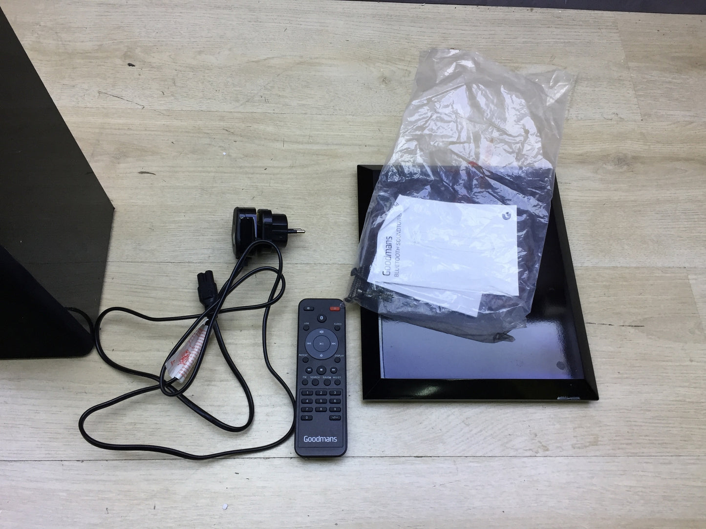 Goodmans GDTSPK02BLK Bluetooth Lautsprecher 2.1 Subwoofer FM, I27852