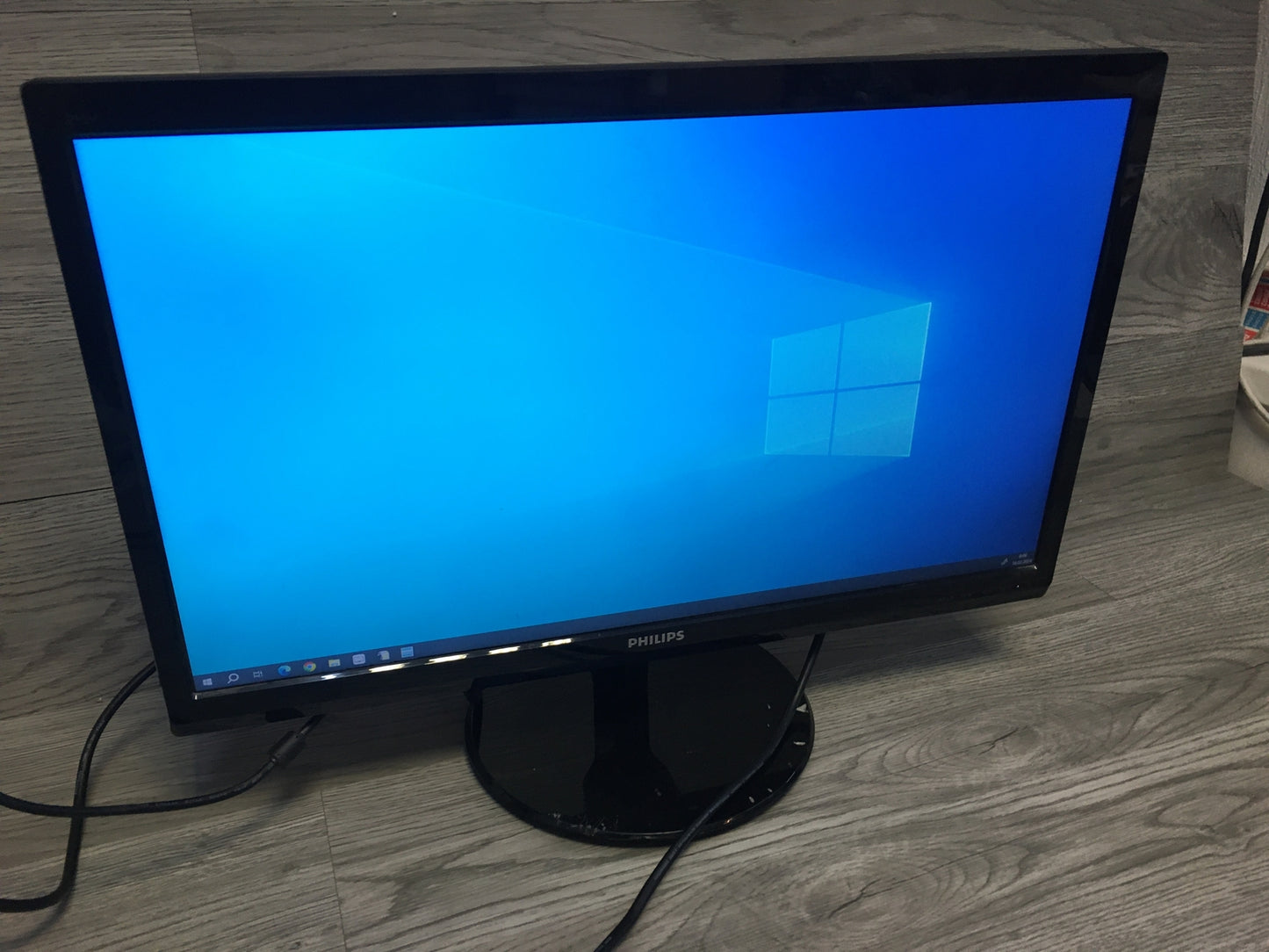 Philips 246V5LSB/00 Monitor 24" FHD 1920x1080 VGA DVI LED 60Hz 5ms matt black 