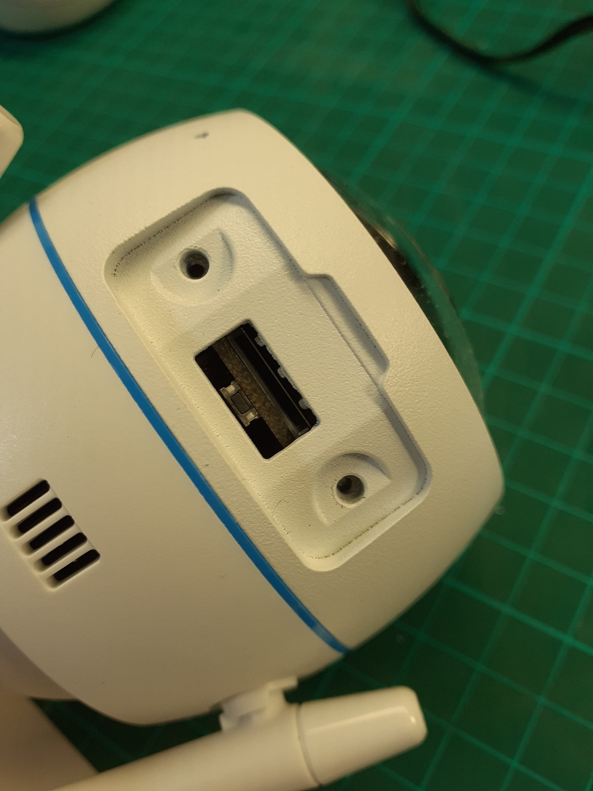 Ezviz ezTube 1080p Full-HD Kamera mit Nachtsicht WLAN CS-CV310, I03327