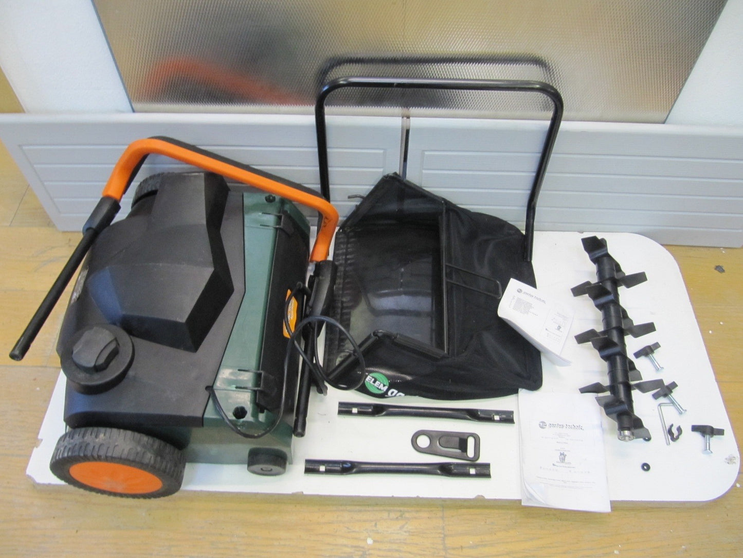 Elem Technic SCEE16002B Garden Vertikutierer 1600W DEFEKT, D38847