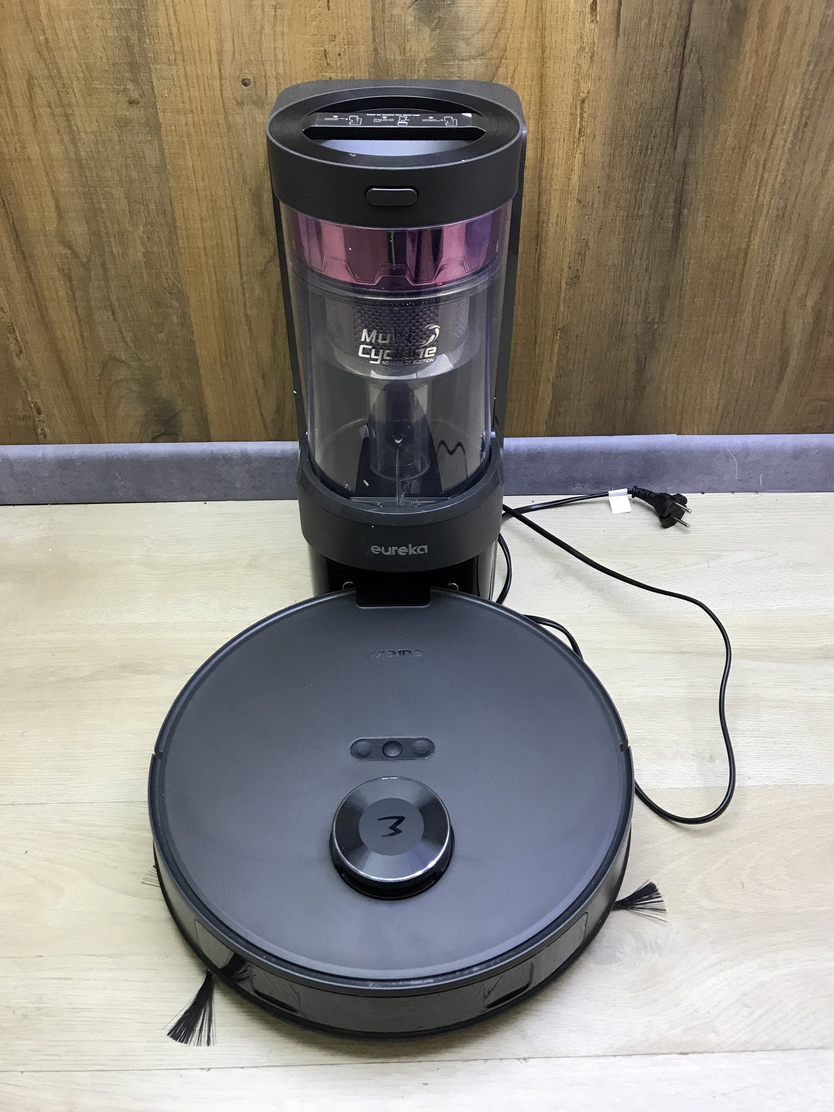 EUREKA NER E10s Saug-/Wischroboter mit beutelloser Absaugstation, I29538