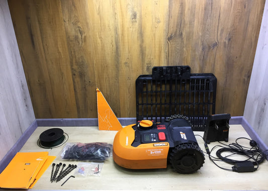 WORX Landroid M700 WR142E robotic lawnmower for gardens up to 700 sqm, I33263 
