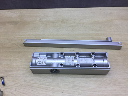 Bricard 6451257 Türschließer mit Zahnriemen, exzentriert, I24528