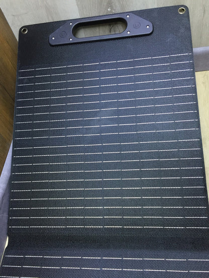 Ecosonique UT-100 solar panel with removable power hub, 100W, I33226 