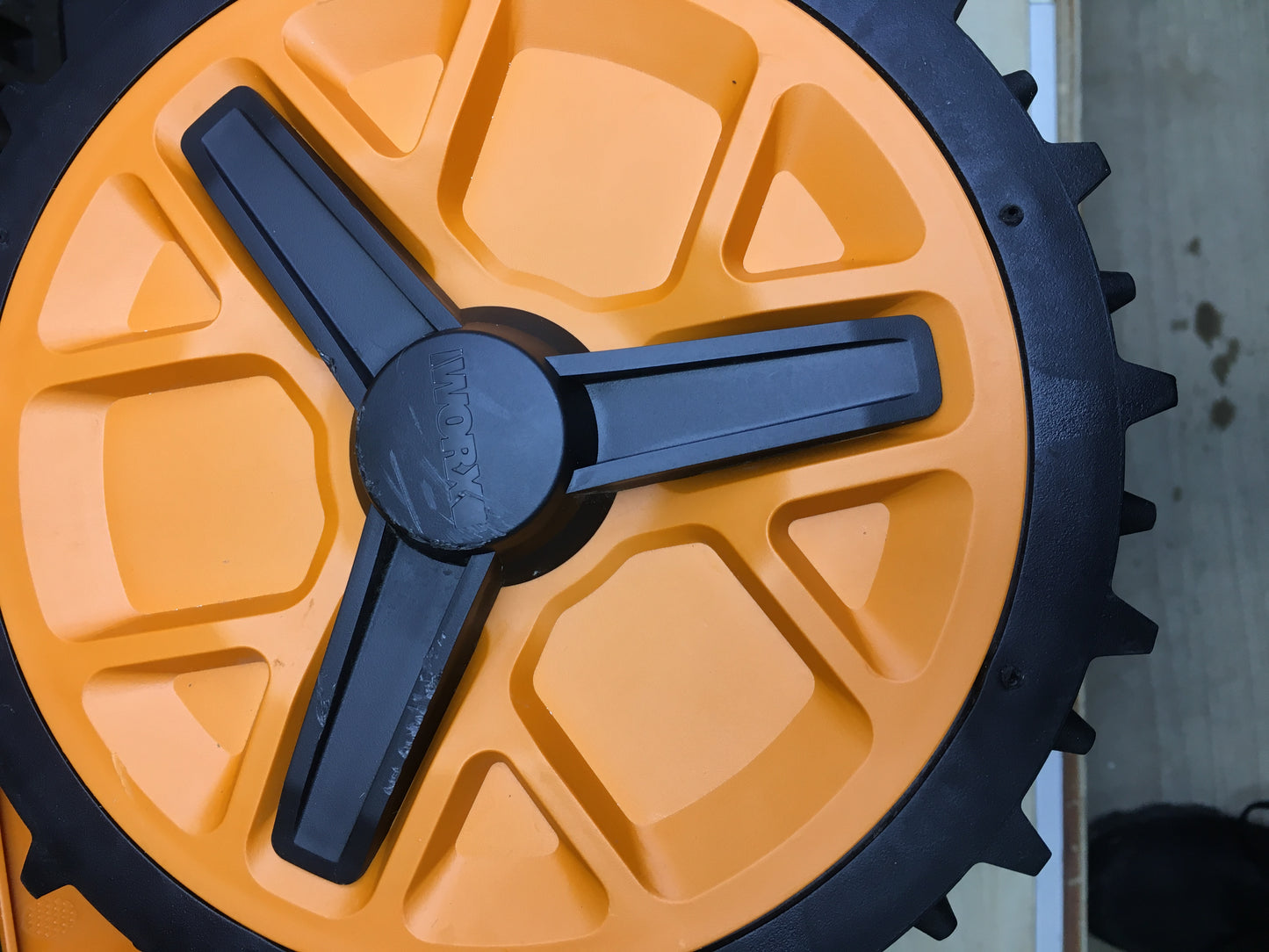 WORX Landroid Vision M550 Mähroboter WR205E für Gärten bis 550m² I33686