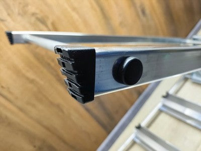 Hailo L80 ComfortLine Alu-Sicherheits-Stehleiter 8040-407, 4 Stufen