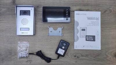 SCS Sentinel PVF0050 Verkabelte Video-Türsprechanlage VisioFirst 4.3