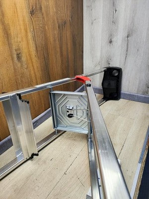 Hailo L80 ComfortLine Alu-Sicherheits-Stehleiter 8040-407, 4 Stufen