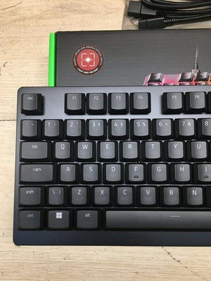 Razer DeathStalker V2 Optische Low-Profile-Gaming-Tastatur, UK-Layout