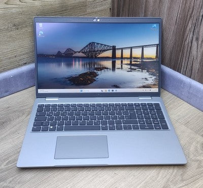 Dell Latitude 5530 Notebook 15.6" FHD Intel i5-1245U 16GB 512GB Thunderbolt LTE