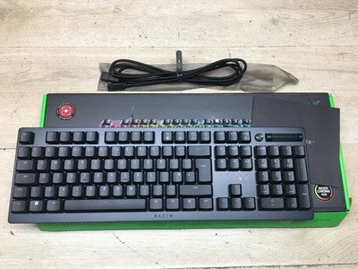 Razer DeathStalker V2 Optische Low-Profile-Gaming-Tastatur, UK-Layout