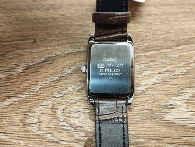 CASIO LTP-V007L-9B Quarzuhr mit Lederband, braun
