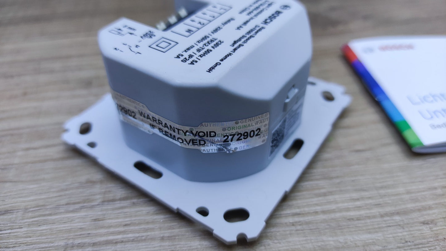 Bosch Smart Home Unterputz Lichtsteuerung Schaltaktor (8750000444), I35765