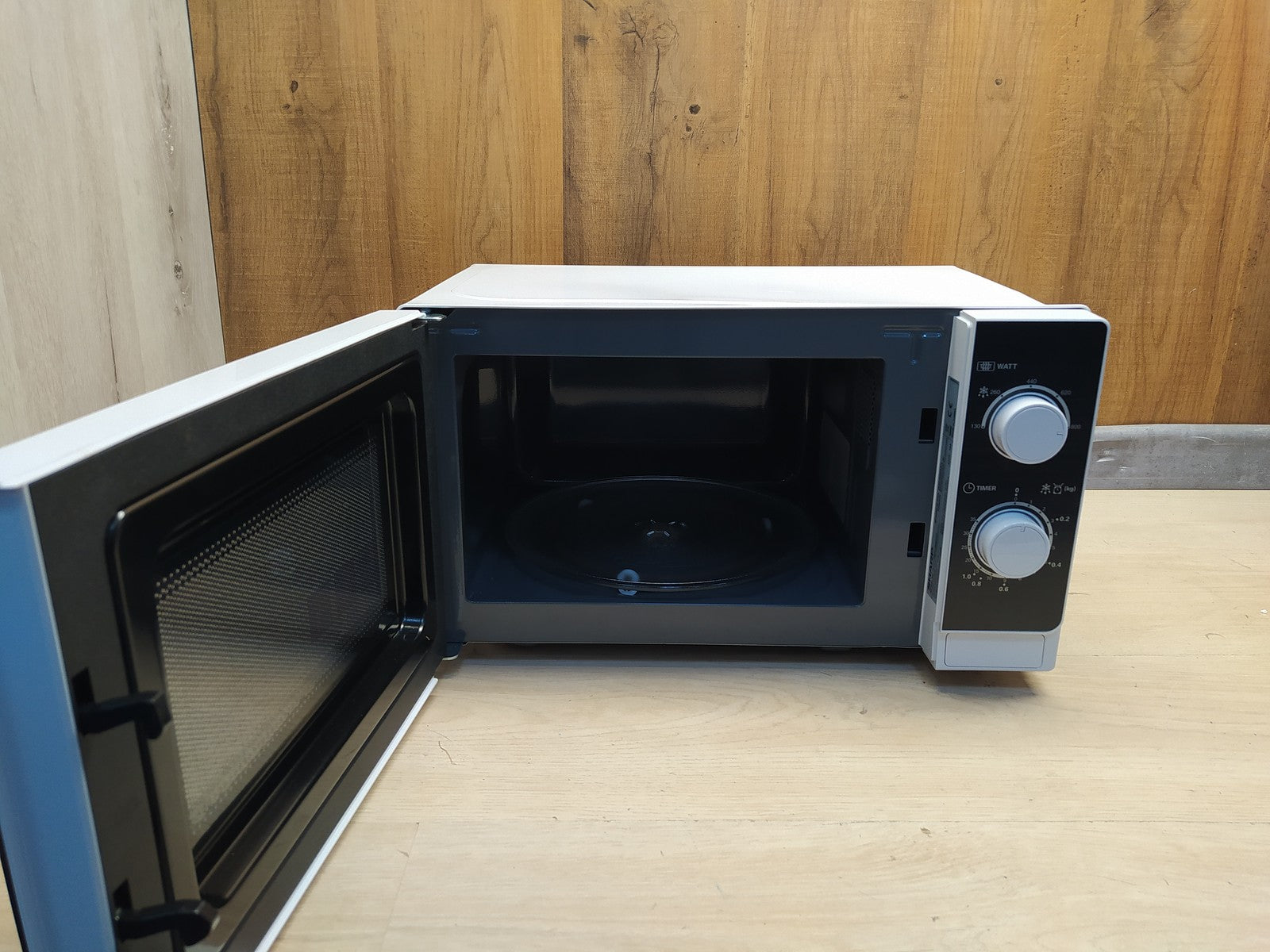 Sharp R200WW Mikrowelle, 20 L, 800 W, 5 Leistungsstufen, I35875