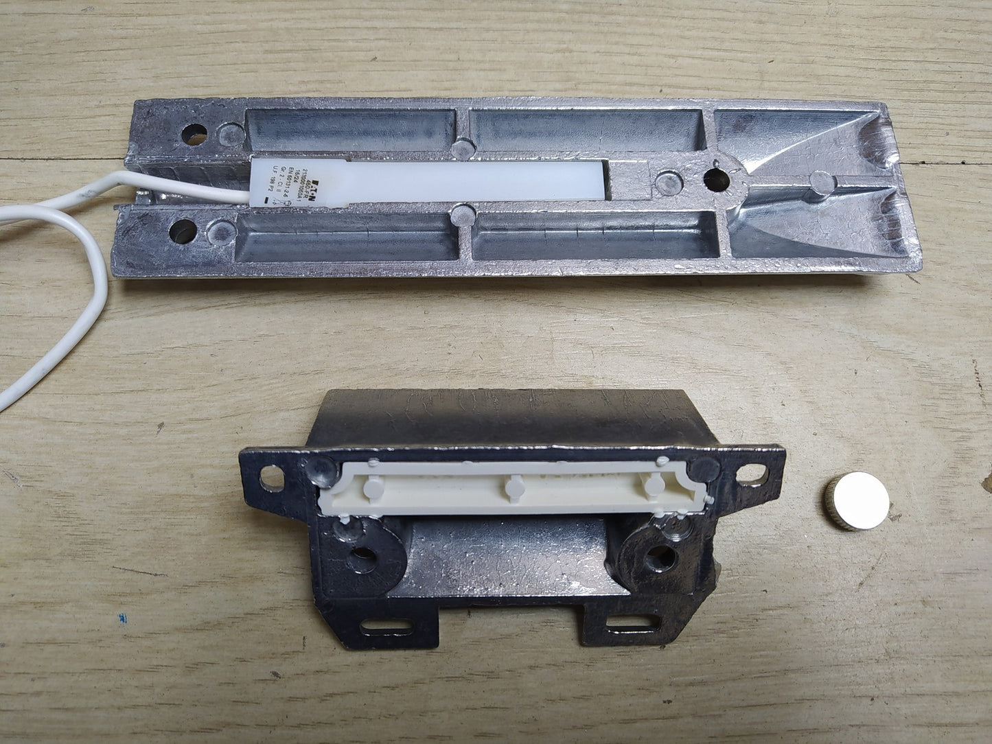 Eaton 450-FR Magnetkontakt Sensor für Garagentor Aluminium, I35451
