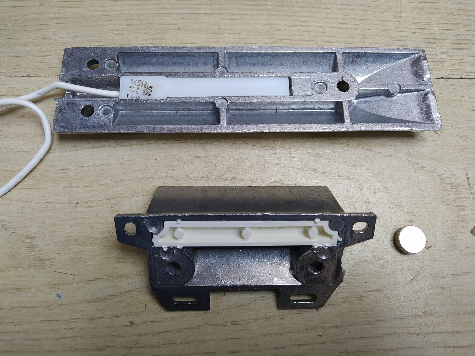 Eaton 450-FR Magnetkontakt Sensor für Garagentor Aluminium, I35451