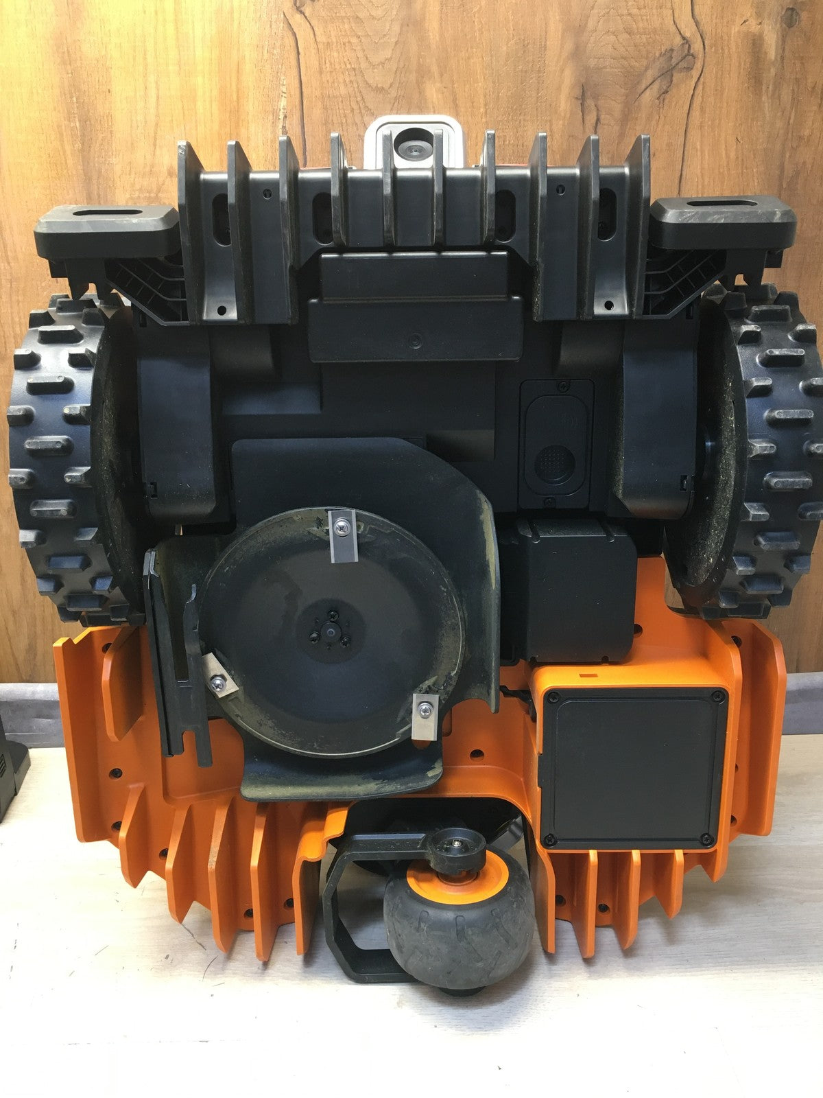 WORX Landroid Vision L1600 Mähroboter WR216E.1, für Gärten bis 1600m², I38528