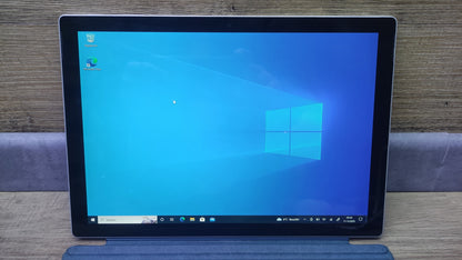 Microsoft Surface Pro 5 Windows Tablet 2736x1824 i5-7300U 4GB 128GB LTE M1807