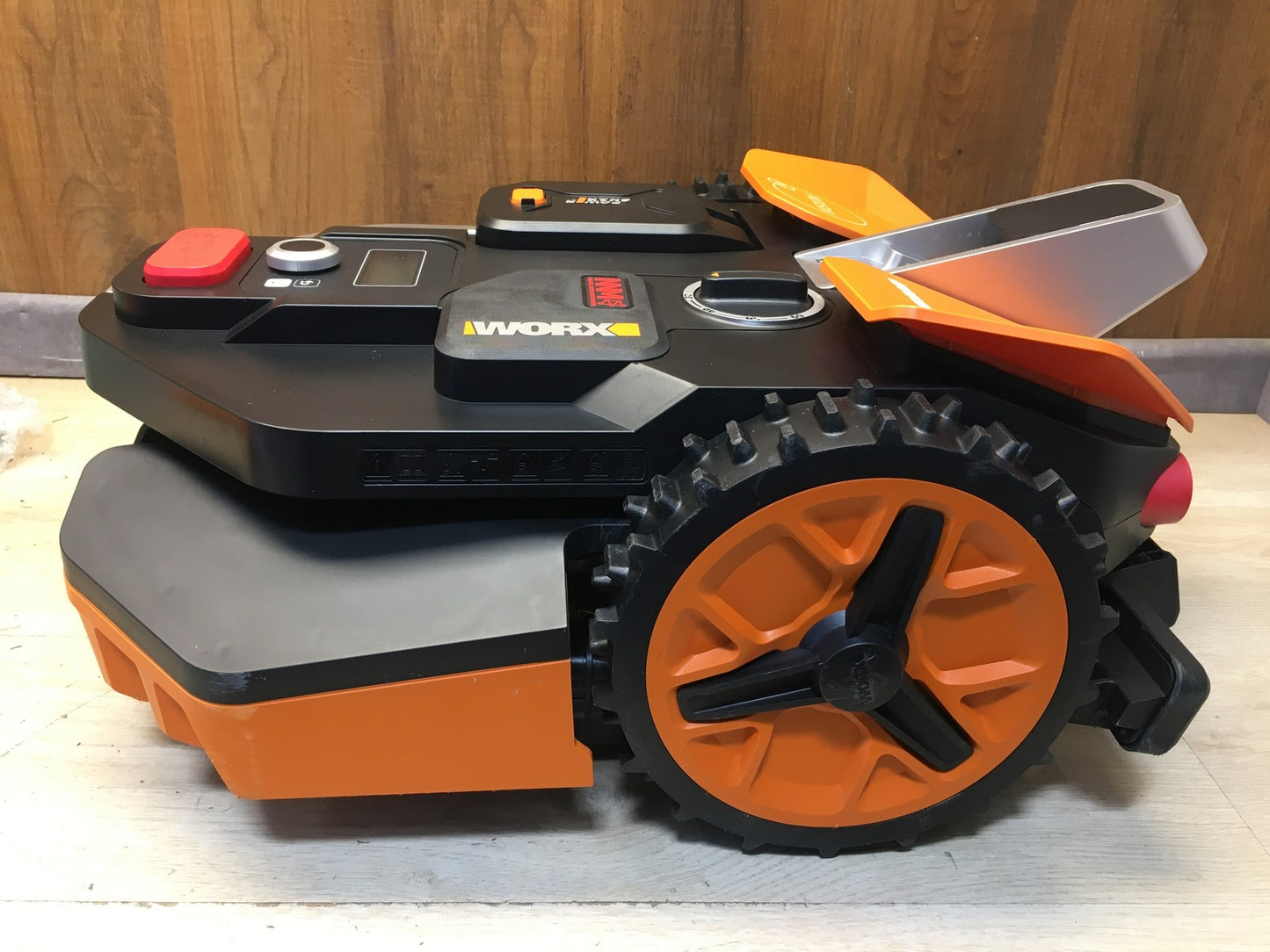 WORX Landroid Vision M550 Mähroboter ohne Begrenzungskabel WR205E, I38362