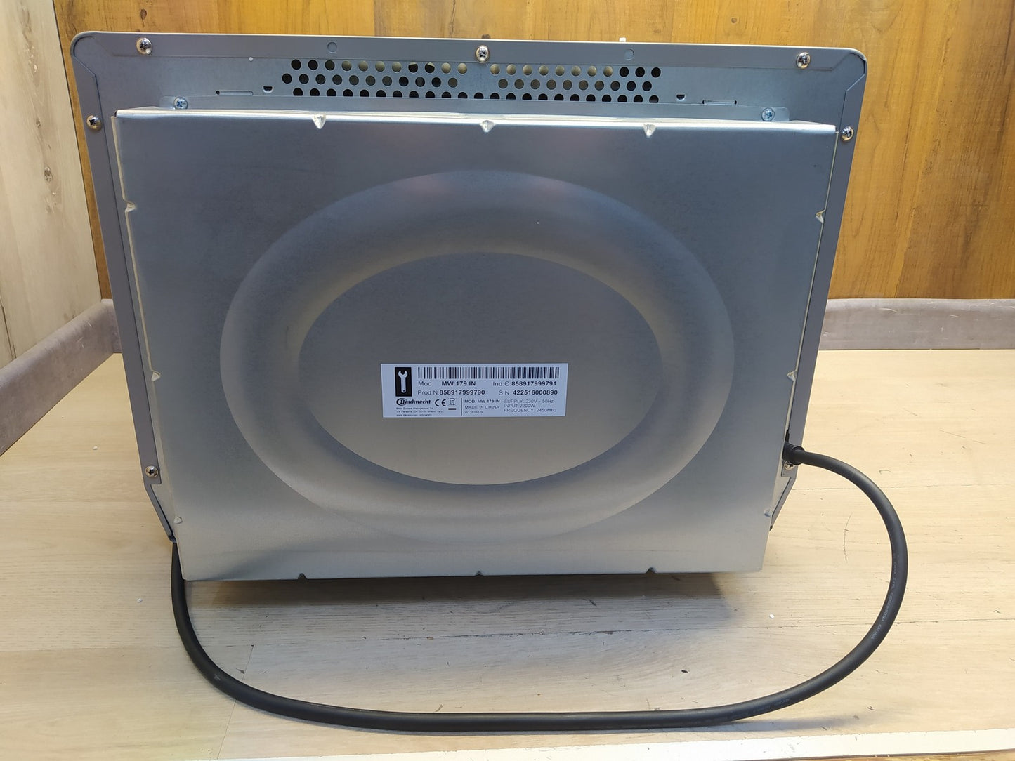 Bauknecht MW 179 IN Mikrowelle mit Grill und Heißluft 2200 W 33 L, I37801