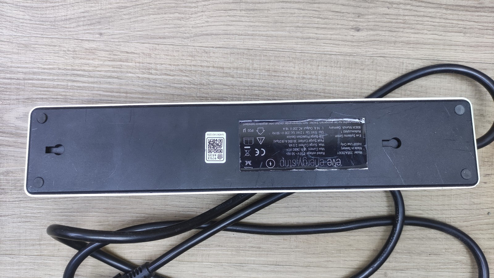 Eve Energy Strip Smarte Dreifach-Steckdosenleiste mit Verbrauchsmessung, I35463