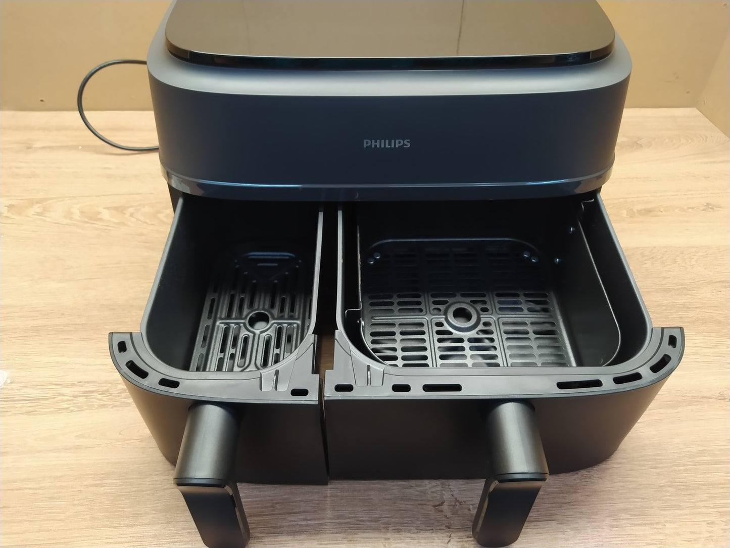 Philips Heißluftfritteuse NA350/00 9L 2 Körbe I39325