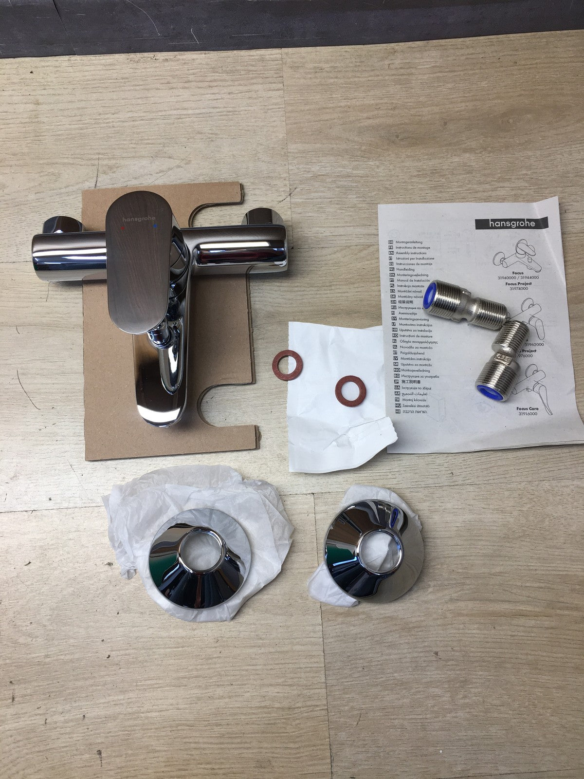 Hansgrohe Focus Aufputz Wannenarmatur 31940000 (für 2 Funktionen) Chrom, I38486