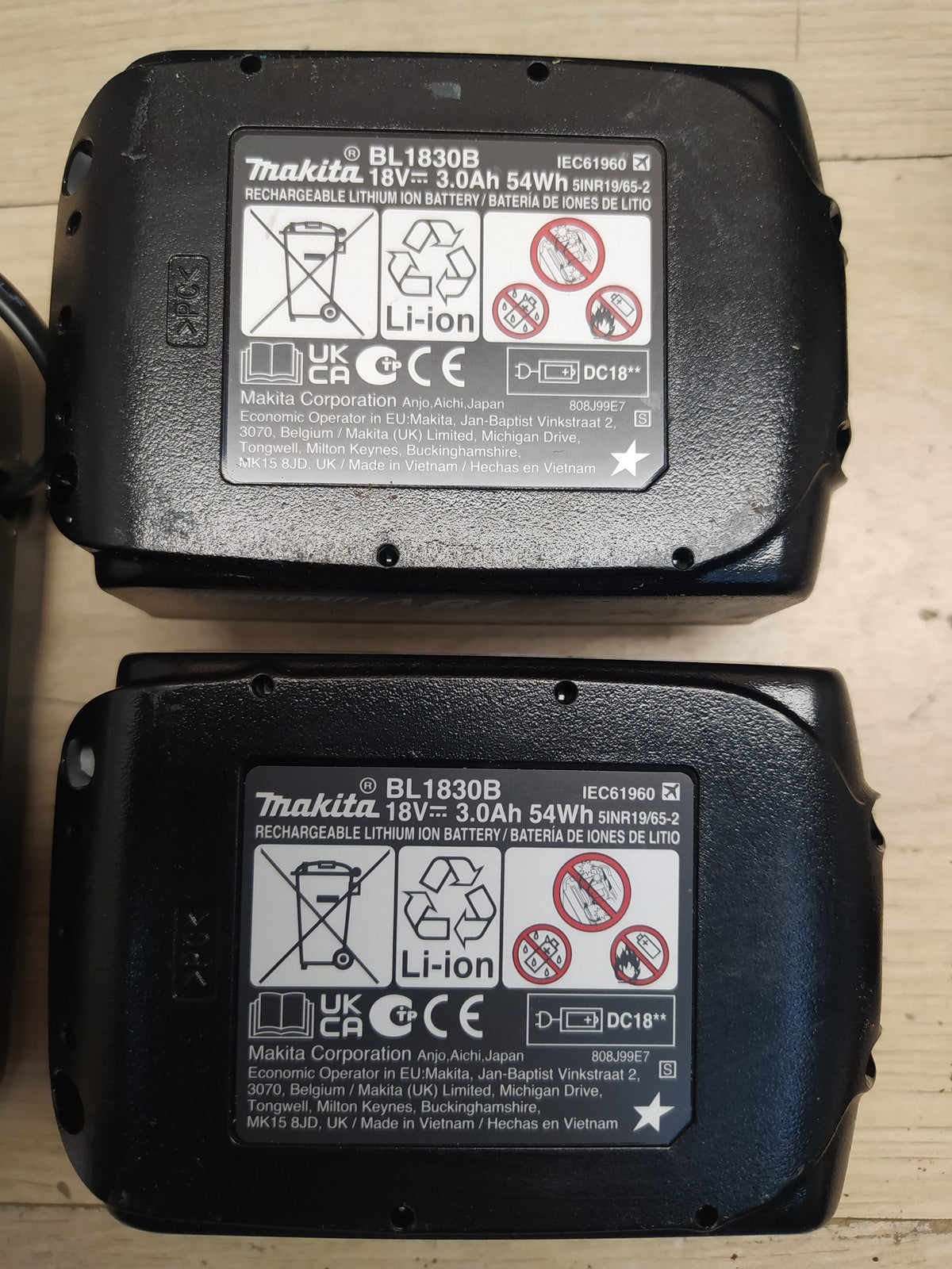 Makita DDF482 Akku-Bohrschrauber 2 Akkus 3.0Ah, I38681
