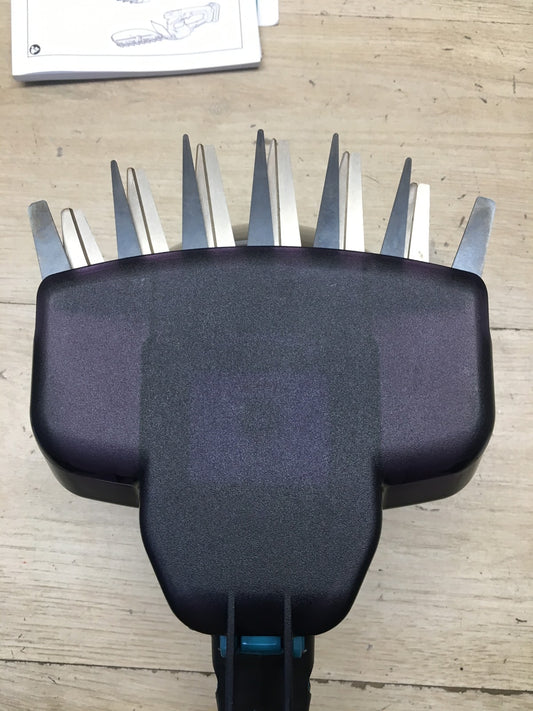 Makita UM600D Akku-Gras-/Strauchschere solo, 12V, I40689