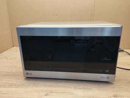 LG MS2595CIS Mikrowelle, (25 Liter, 1000 W, I39409