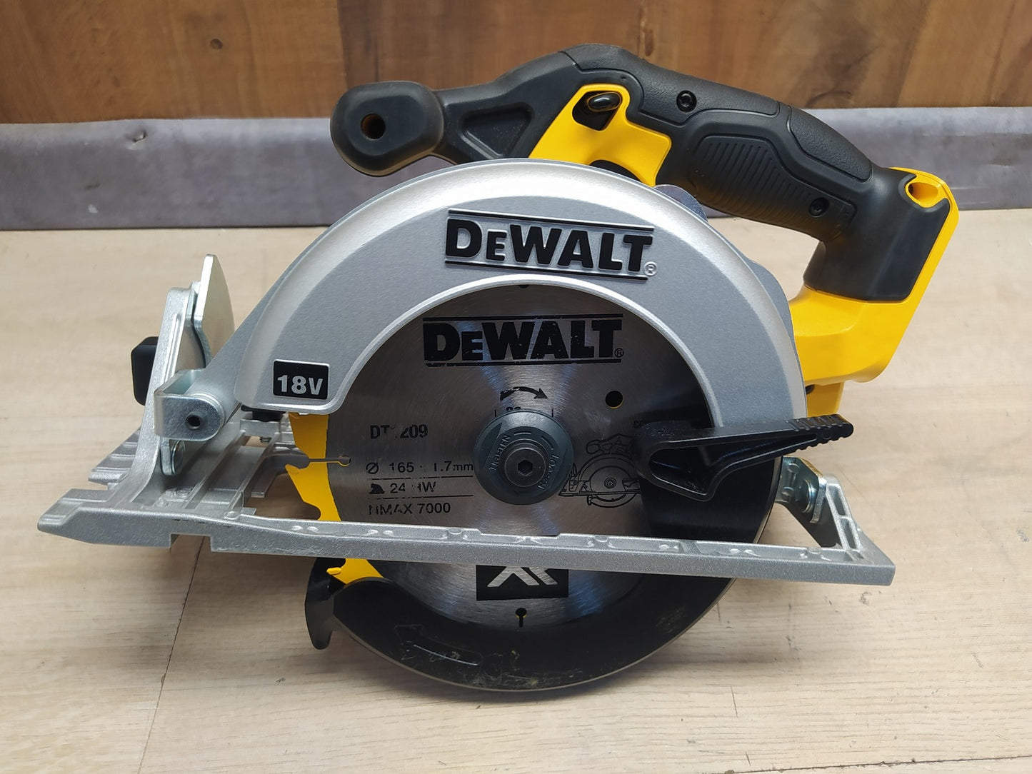 Dewalt DCS391 Akku-Handkreissäge Solo, 165 mm, 18V, I38641