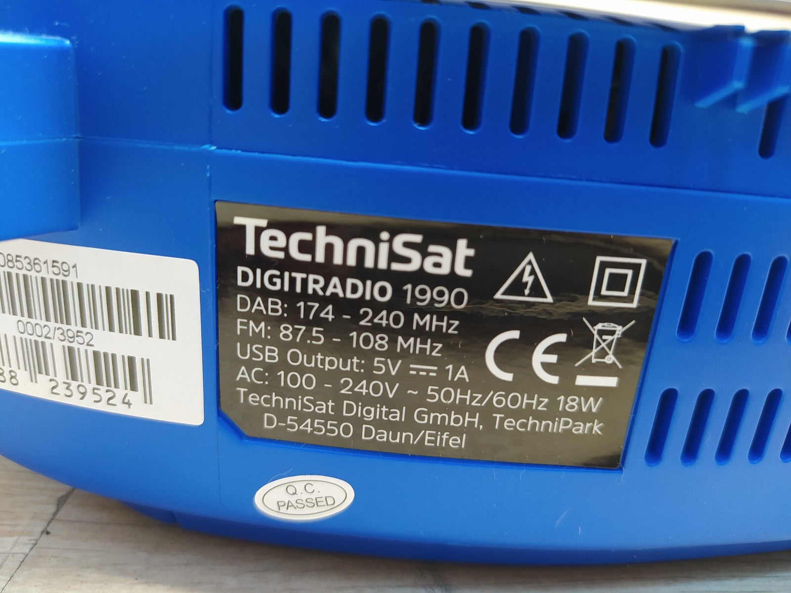 TechniSat DIGITRADIO 1990 Stereo-Boombox mit DAB+/UKW-Radio und CD-Player I39029