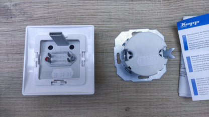 Kopp 808402013 Luxus Infrarot Bewegungsschalter, (B x H) 50 mm x 50 mm, I35916