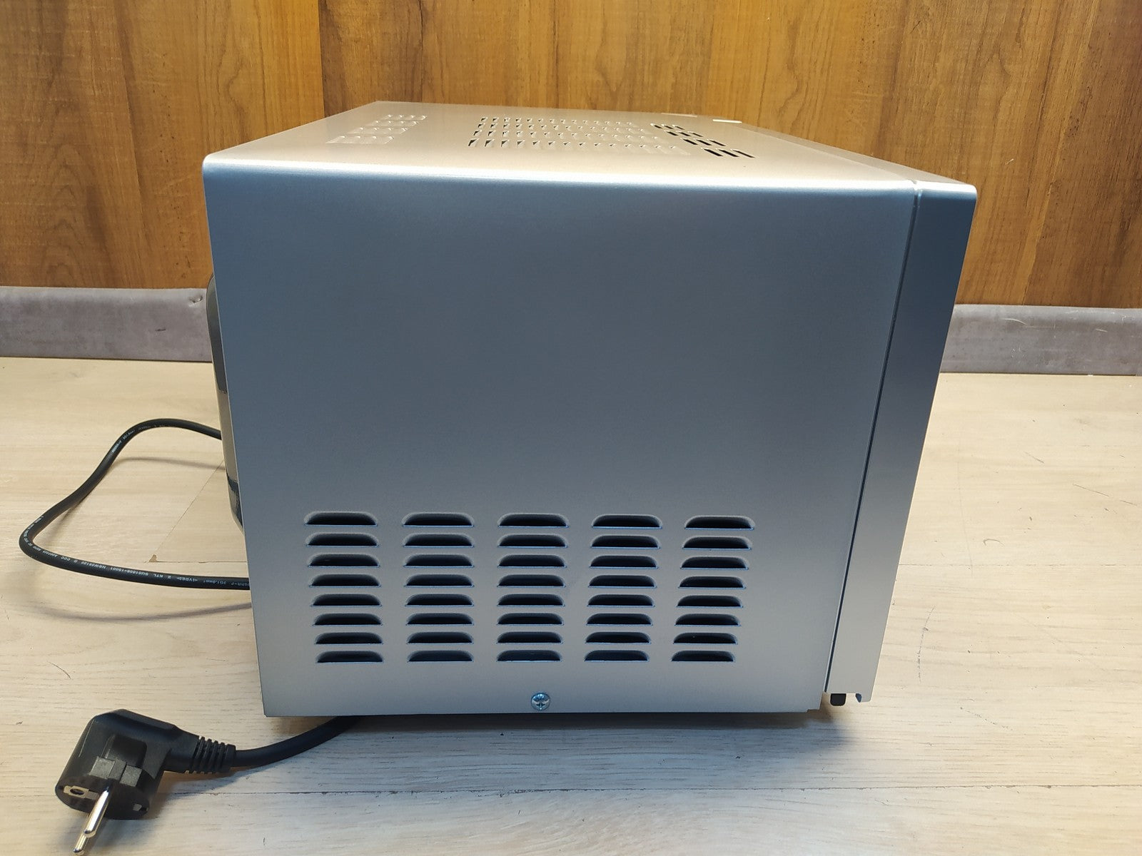 SEVERIN MW 7874 Mikrowelle mit Grill 700 W, 9 Automatikprogrammen, I36421