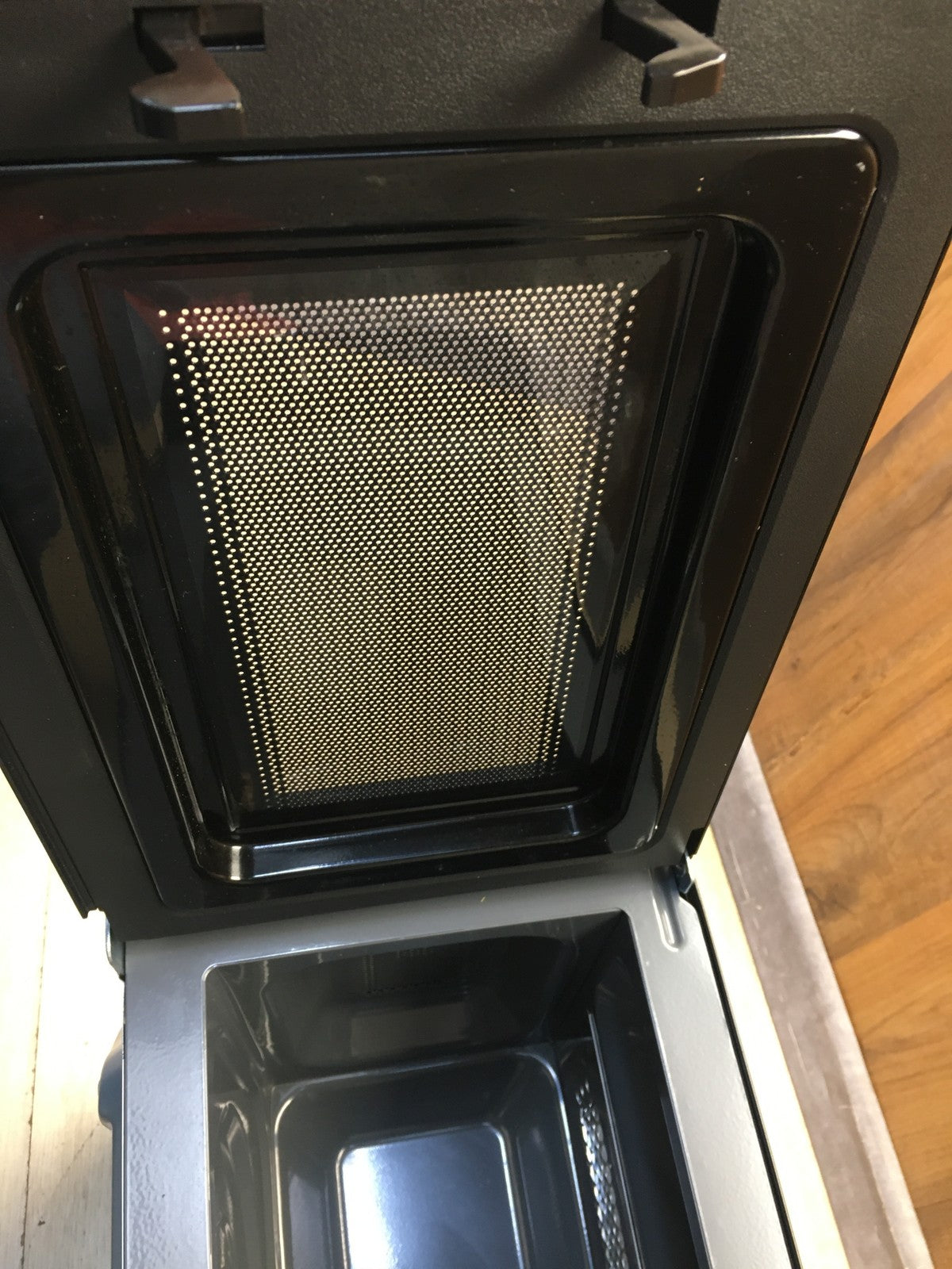 Toshiba MW3-AG20PE(BK) Mikrowelle mit Grill 20L 3-in-1 800W, Grill 1000W, I38982