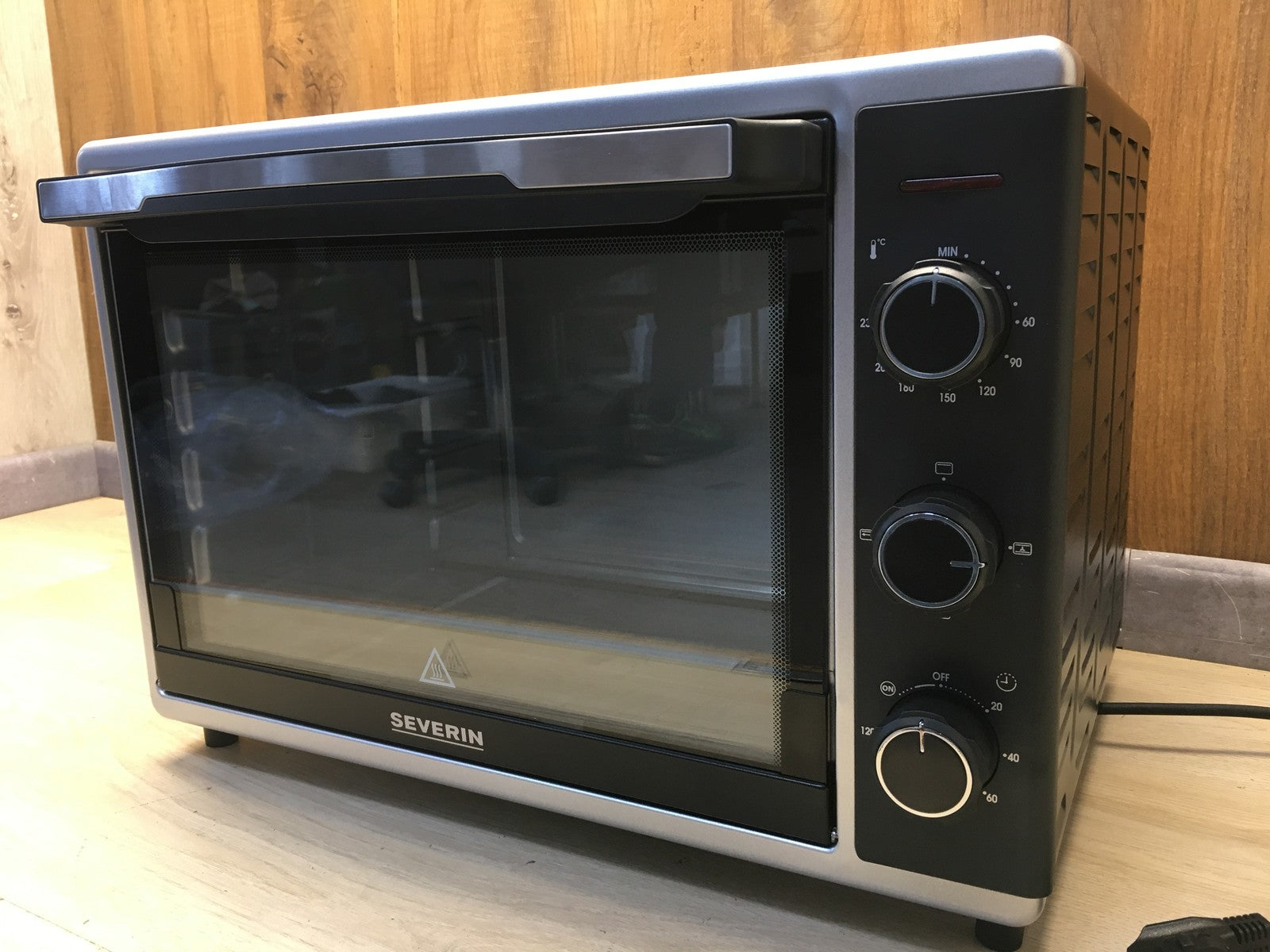 SEVERIN TO 2058 Mini Backofen mit Umluftfunktion, I36446