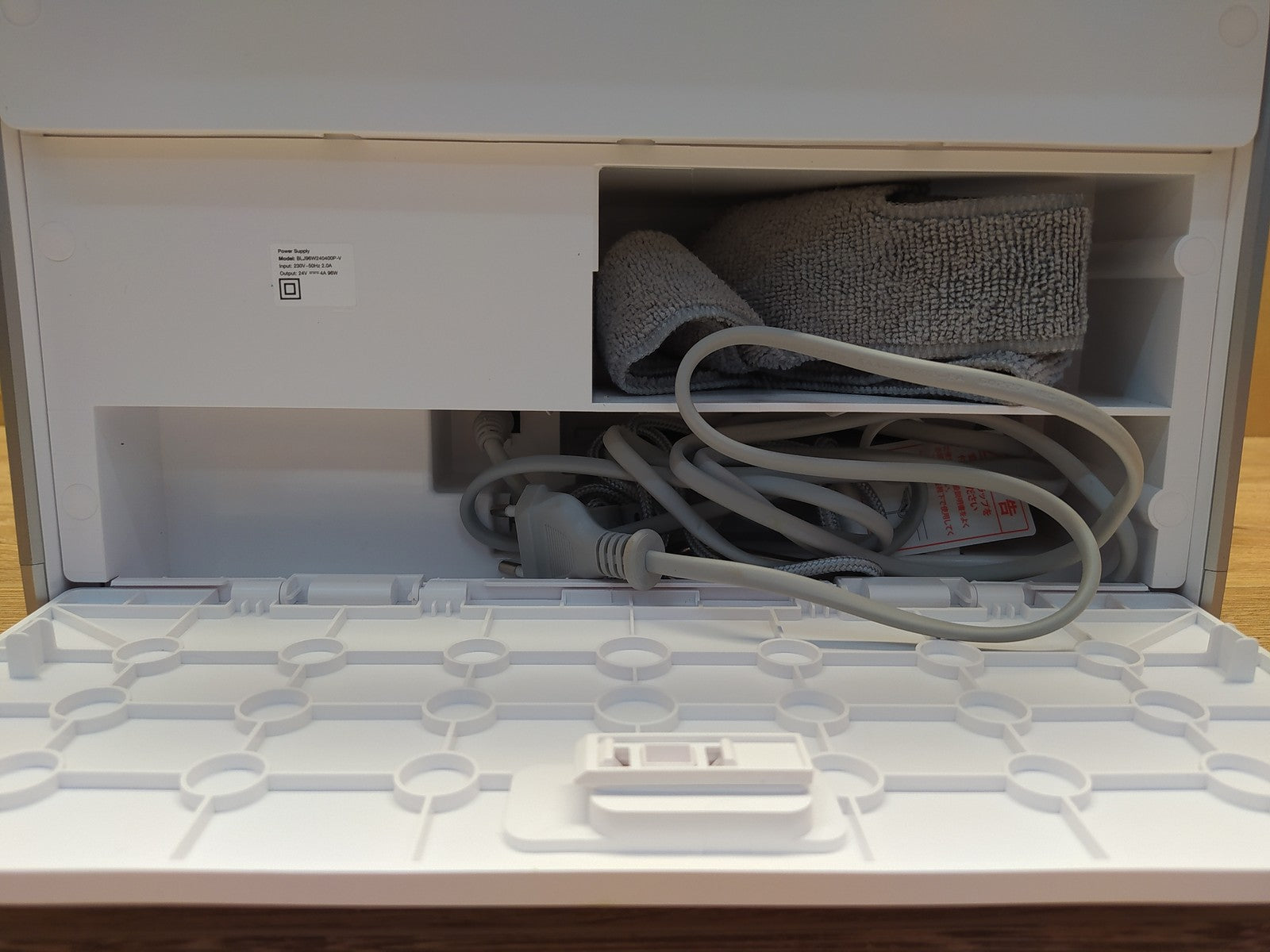 Ecovacs WINBOT W2 PRO OMNI Fensterreiniger MG851-11, weiß, I39309