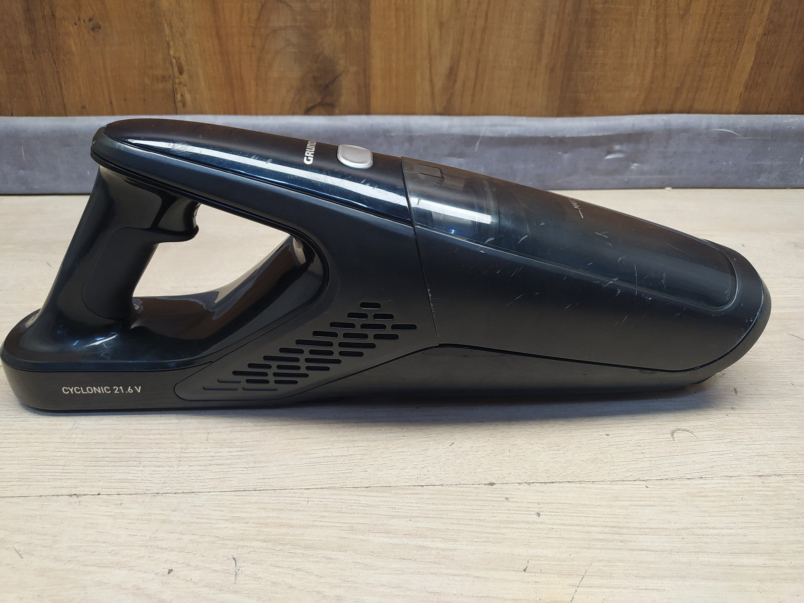 Grundig VCH 9932 Akkustaubsauger 2 in 1, 21,6 V, I36558