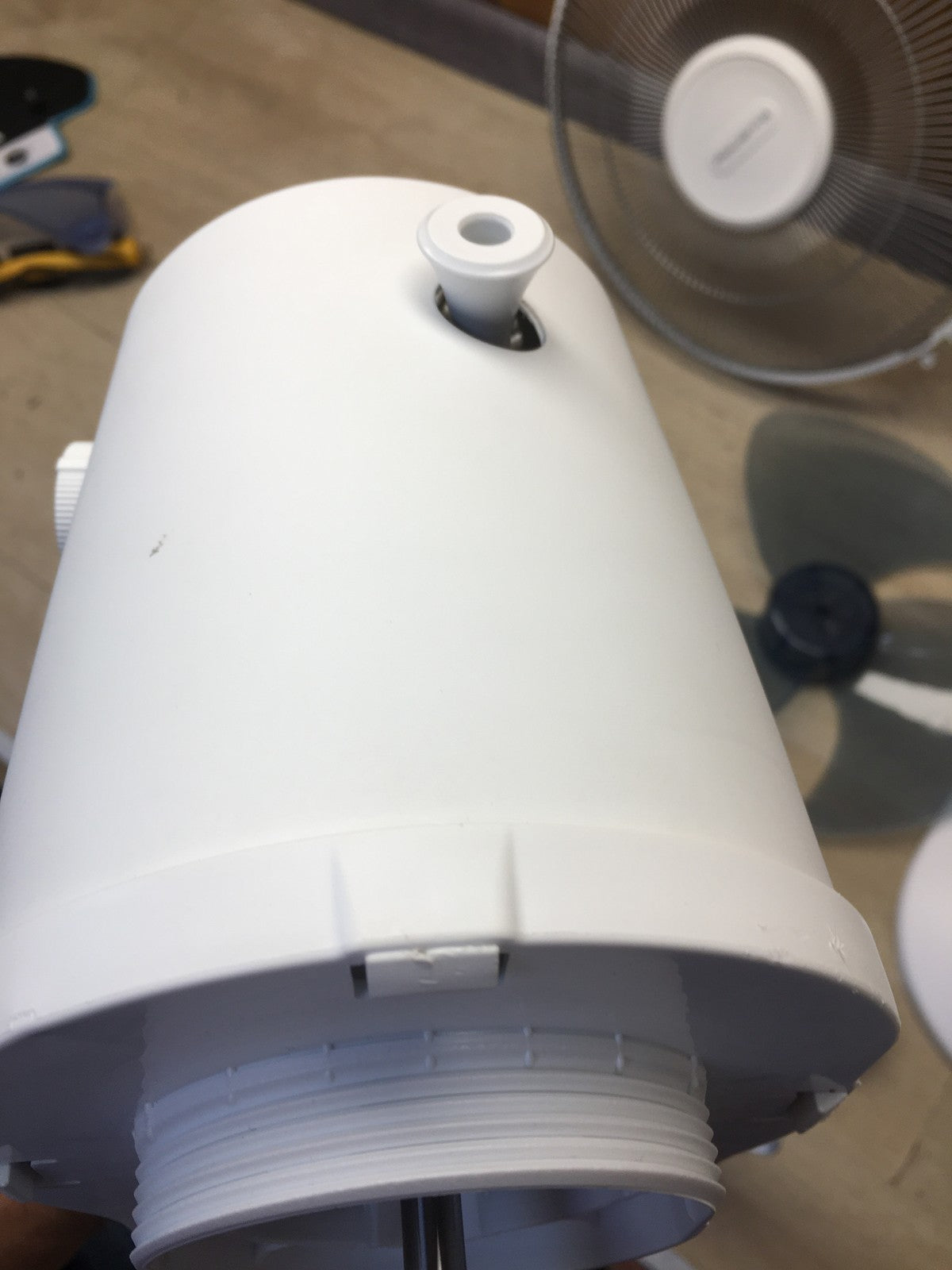 Rowenta Essential VU2330 Tischventilator mit 3 Geschwindigkeitsstufen, I39135