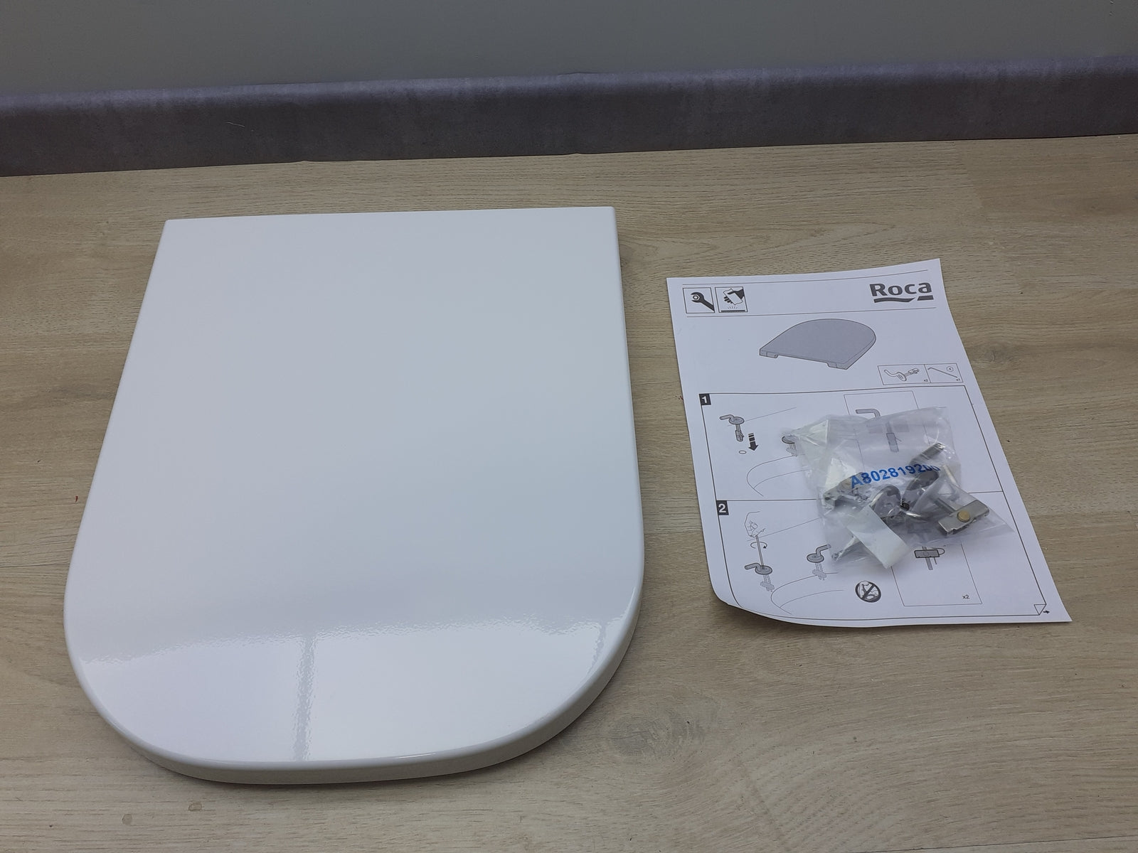 Roca A80173000B WC-Sitz, The Gap Square kompakt, Weiß, I17144