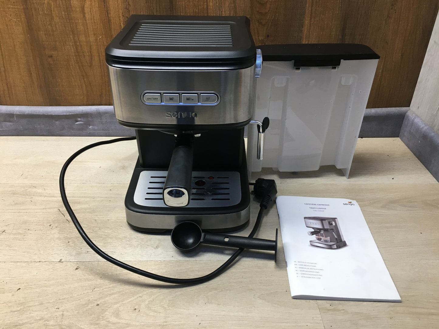 SENYA CM8501BA-GS Kaffeemaschine mit Milchaufschäumer, 850W, I36084