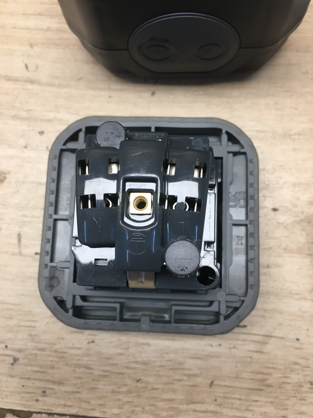 LEGRAND Plexo New Feuchtraum-AP-EV-Steckdose 069708L I39881