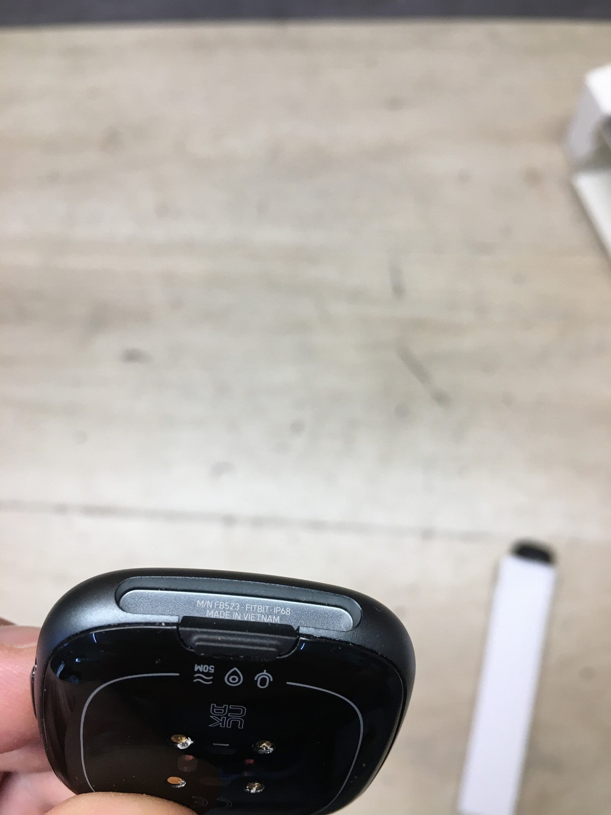 Fitbit Versa 4 Smartwatch mit Sportarmband, I39219