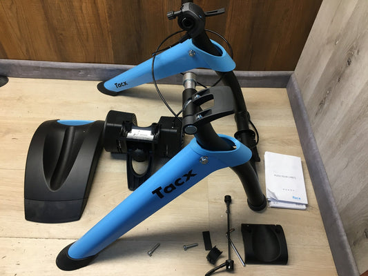 Tacx Boost Indoor-Trainer mit starker Magnetbremse, I36717